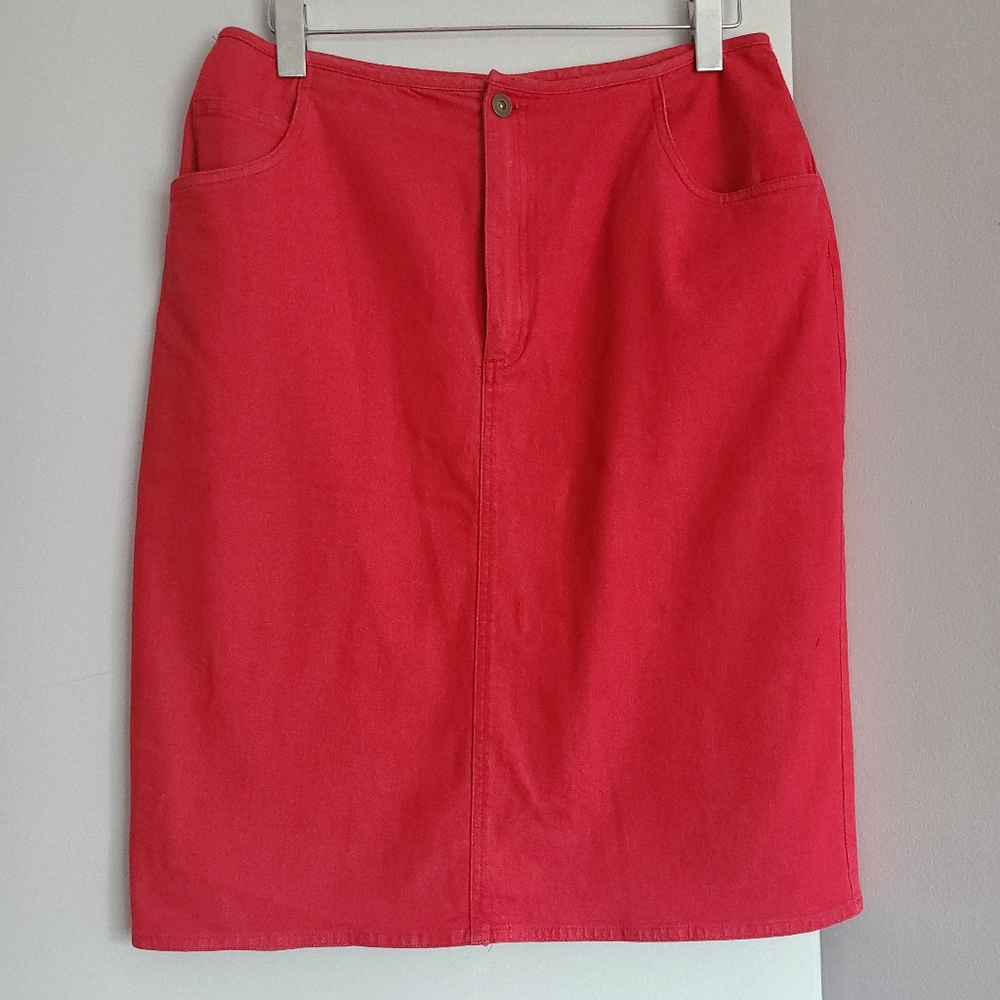 Liz Claiborne size 12 red pencil skirt